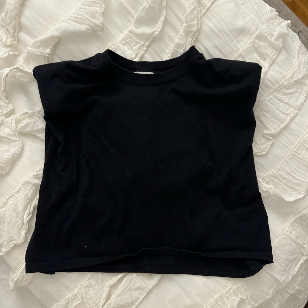 Aritzia Babaton Shoulder Pad Cropped Tank